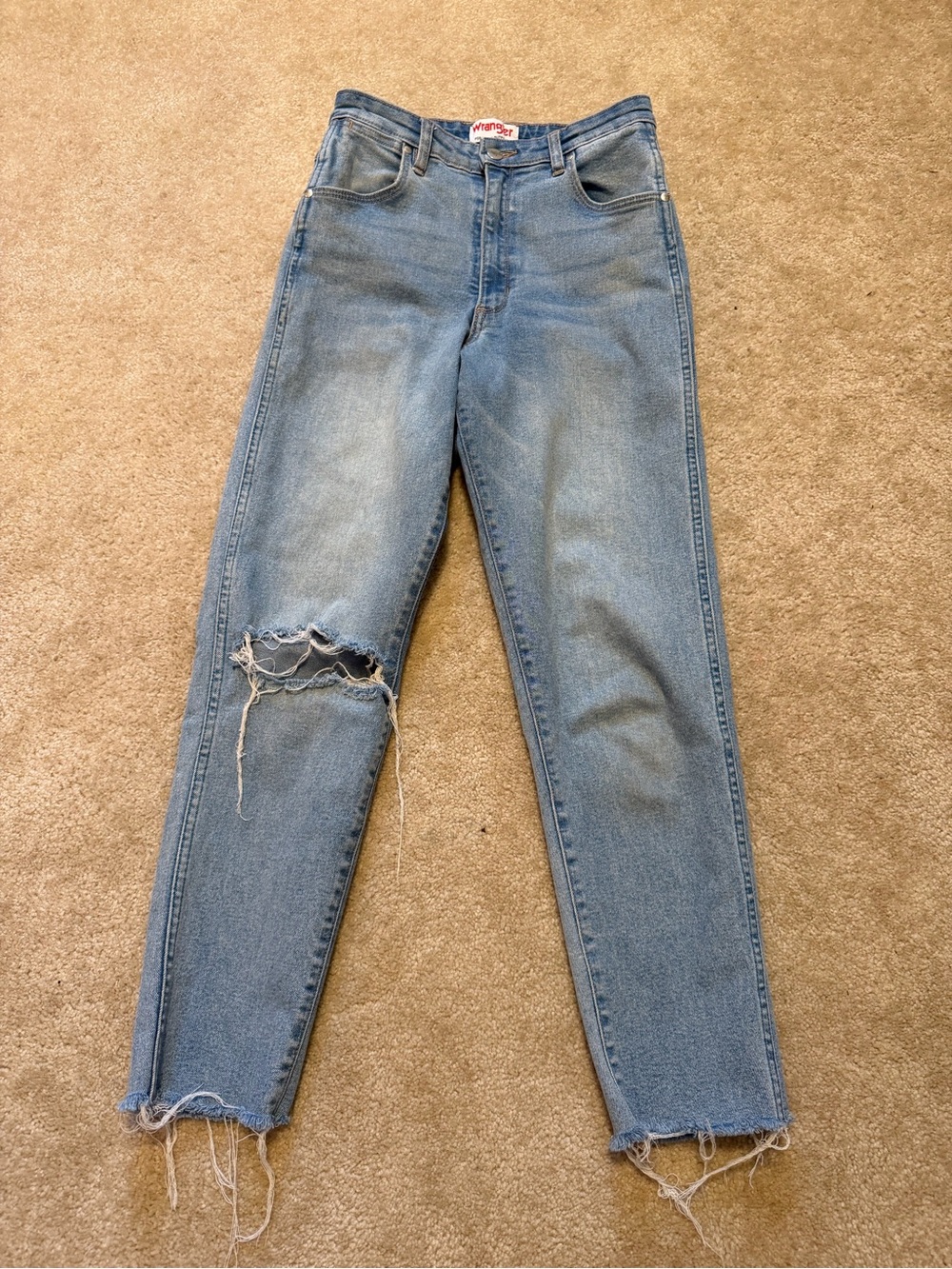 Wrangler Women’s Light Blue Distressed High-Rise Jeans